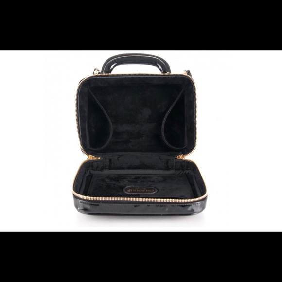 Vintage Chanel black caviar CC VANITY cosmetic bag - Picture 7 of 8